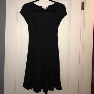 Black ribbed dress