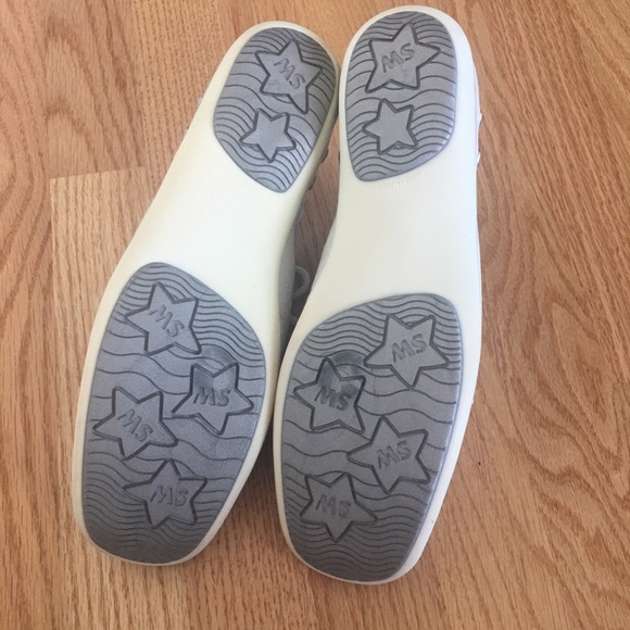 Stuart Weitzman Walking Shoes - Picture 6 of 6