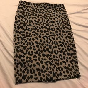 Super cute, cheeta print skirt