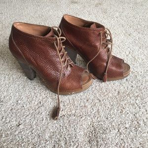 Lucky Brand bootie style heel. Very comfortable