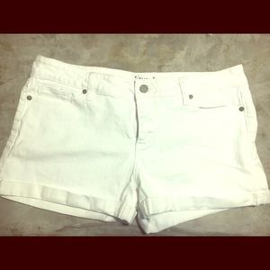 Paige white denim shorts, size 31