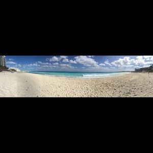 Meet your Posher, Aida