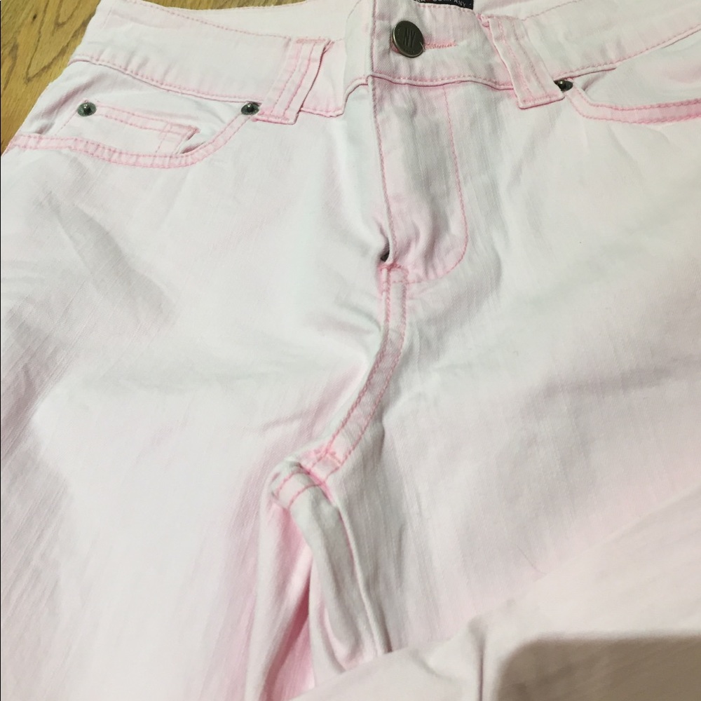 Capris-cuffed - Picture 2 of 2