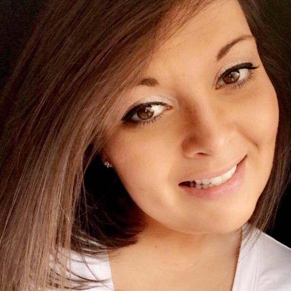 Meet your Posher, Bethany - Picture 1 of 1