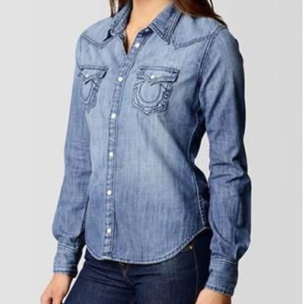 True Religion Denim Button Up✨