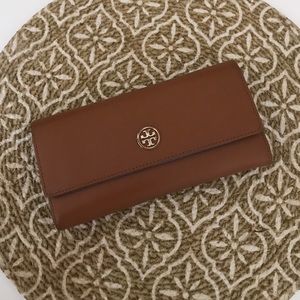 Tory wallet