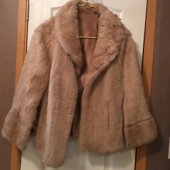 Tan fur capelet - Picture 1 of 1