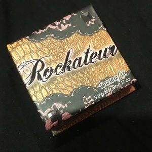 Benefit rock highlighter