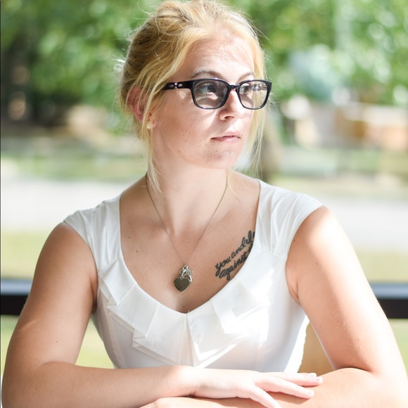 Meet your Posher, Destiny - Picture 3 of 4