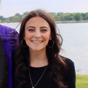 Meet your Posher, Simone