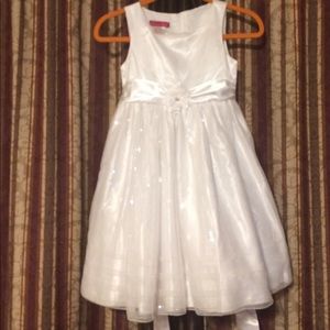 White Girls Size 8 Dress (gr8 4 communion baptism)