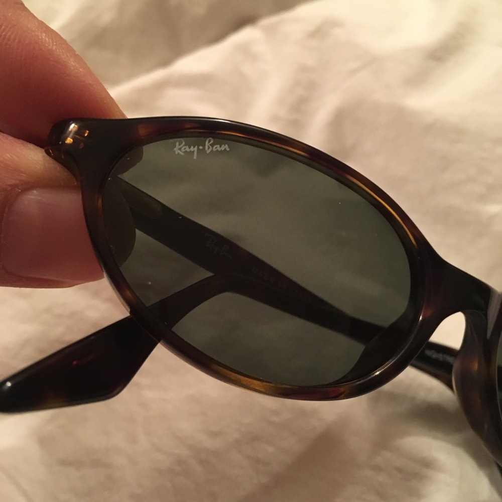 Ray bans - Picture 2 of 3