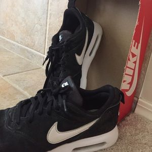 Nike Air Max Tavas