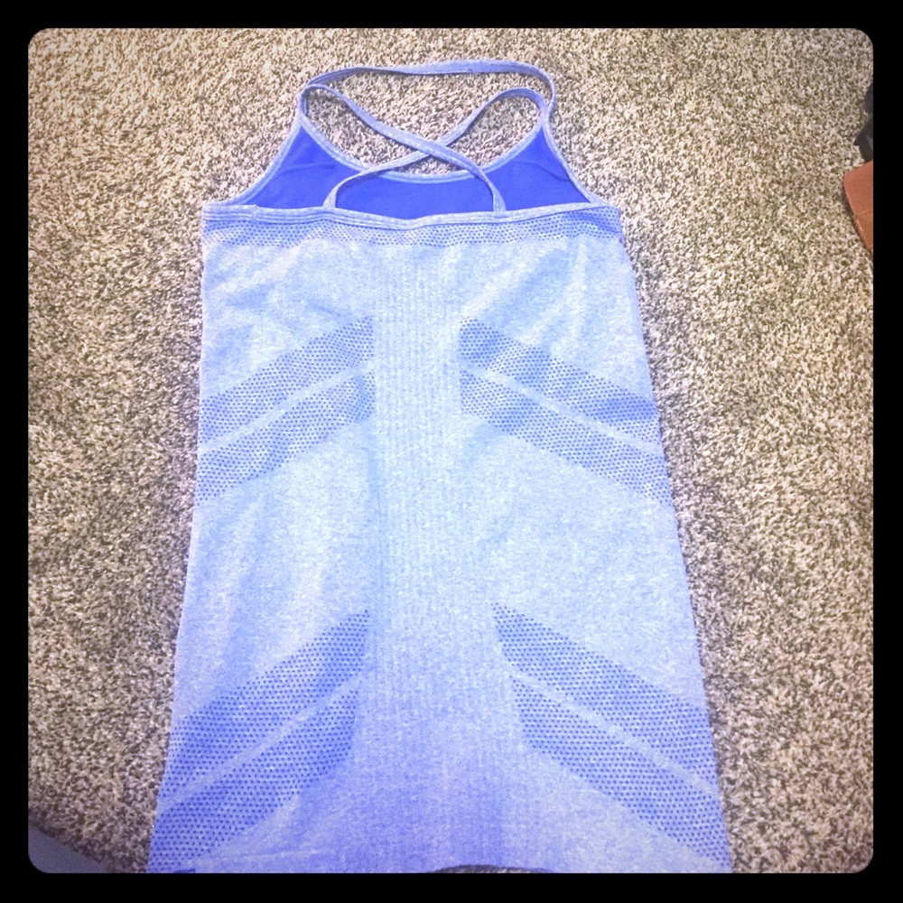 Fabletics Top built in support