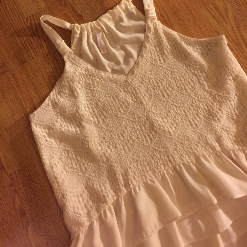 🌹3/$20 Xhilaration crochet lace peplum tank top