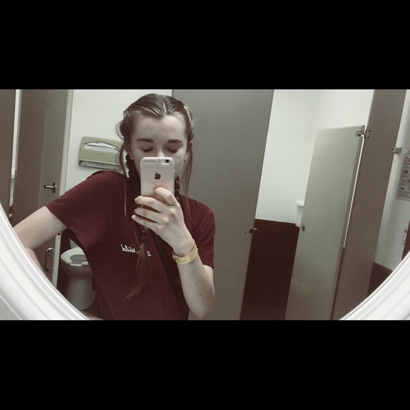 Meet your Posher, Yelle - Picture 1 of 1
