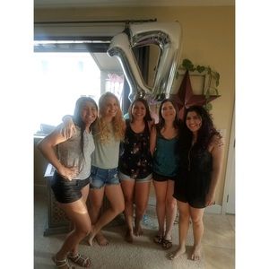 Meet your Posher, Arielle