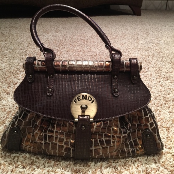 Fendi bag - Picture 2 of 8