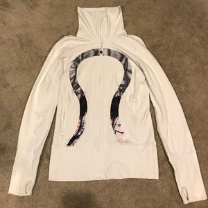 🍋✨ White Lululemon Full Zip Jacket ✨🍋