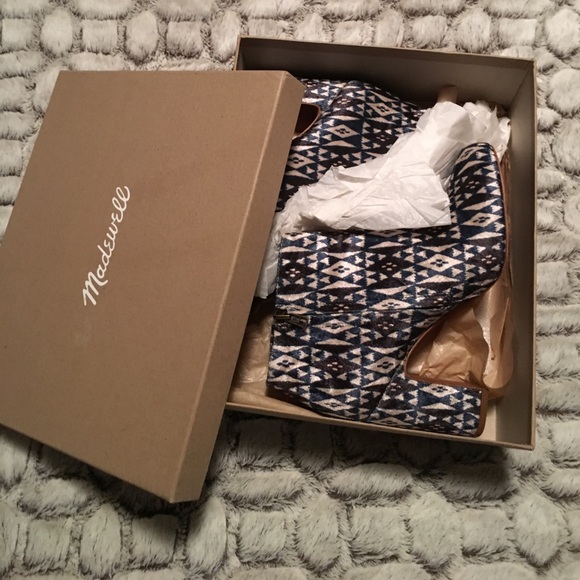 💧SOLD💧 Madewell Velvet Nealy Boots - Picture 5 of 8