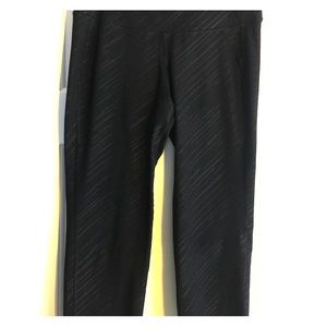 Old navy women's athletic crop compression pants