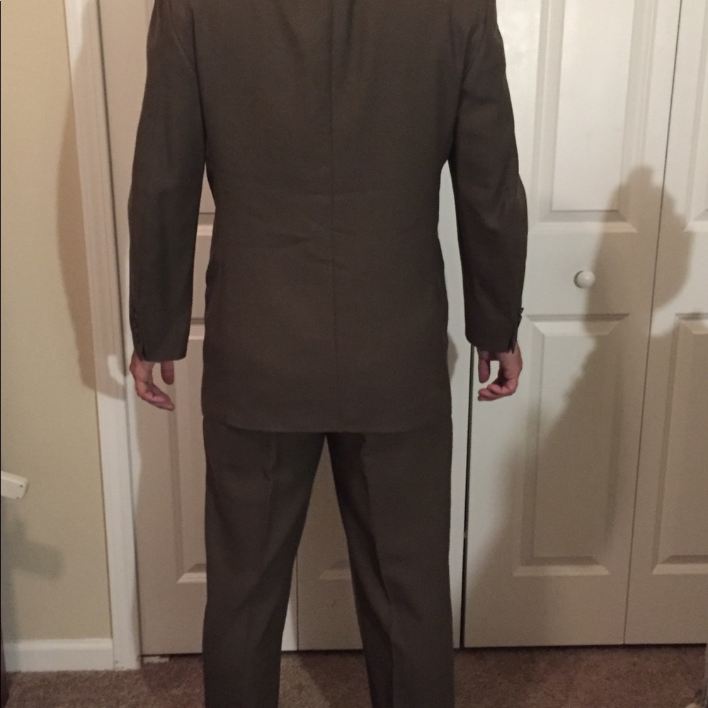 City Streets Men suit - Blazer 40R and pant 42R - Picture 2 of 5