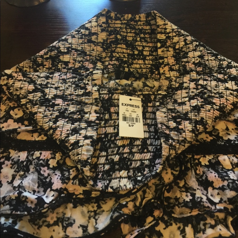 Express - Picture 4 of 4