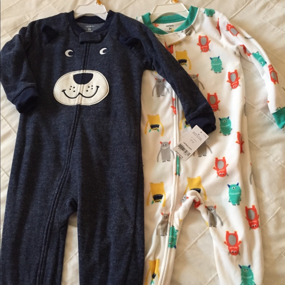 Set of 2! Brand NWT Carter's 3T Fleece Footed Pjs