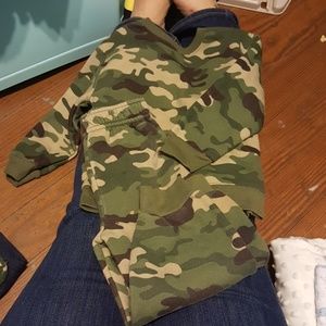Camo 3t jogging suit