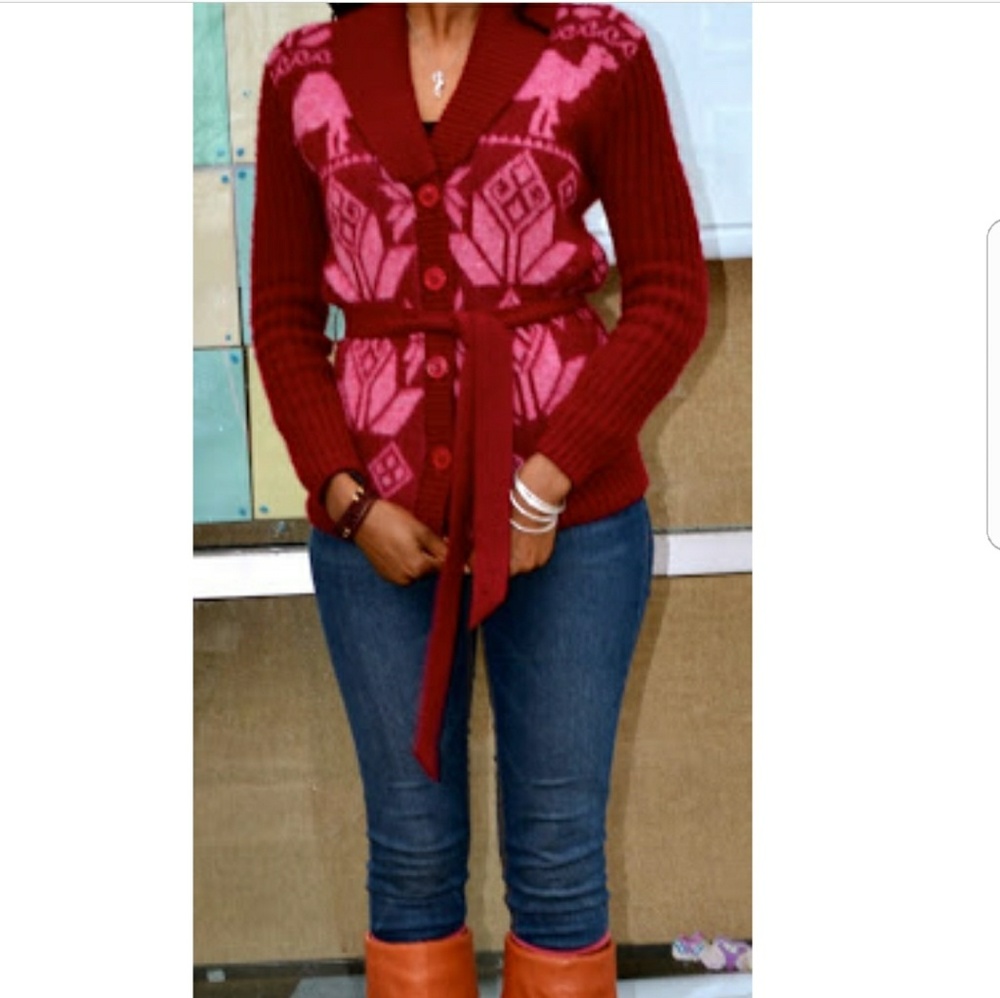 Stunning Vintage Sweater Gorgeous Maroon!