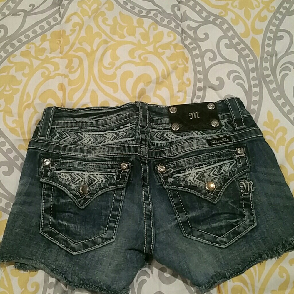 Miss Me shorts bling! Size 27