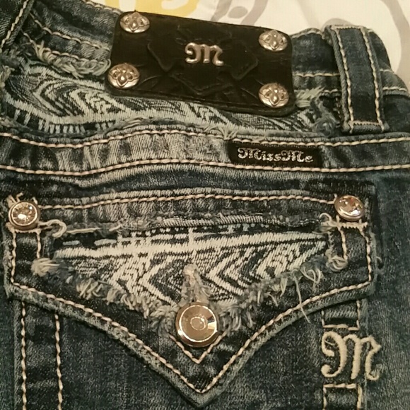 Miss Me shorts bling! Size 27 - Picture 2 of 4