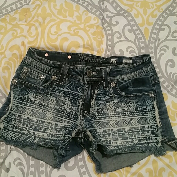 Miss Me shorts bling! Size 27 - Picture 3 of 4