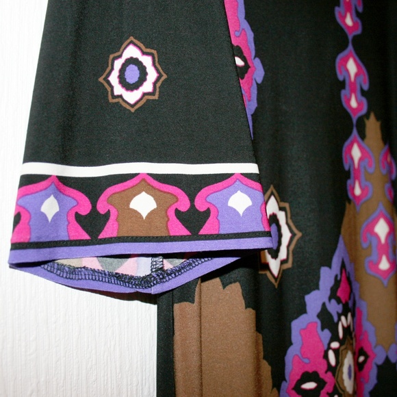 Vibrant Moroccan Print Boat Neck Shift Dress - Picture 4 of 8