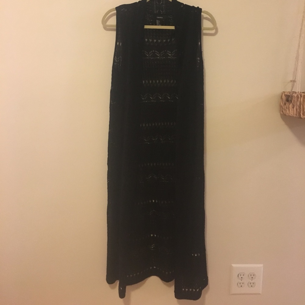 Donating Thrusday**Long vest forever 21