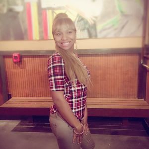 Meet your Posher, Monique