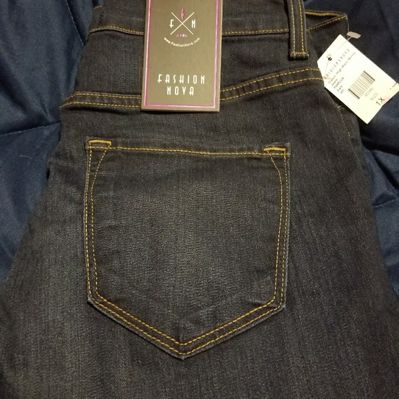 *SOLD*👖 Fashion Nova High Waisted Jeans - Picture 1 of 3