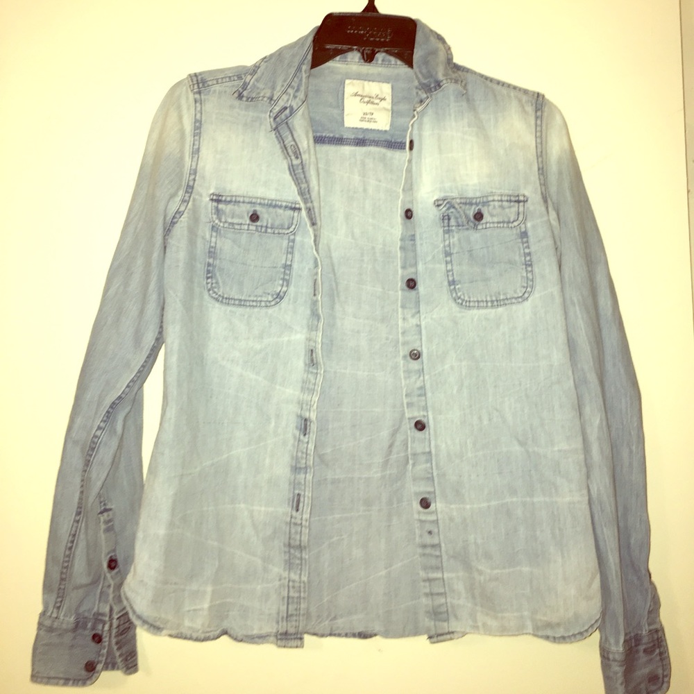 American eagle denim button down!!!!💙💙