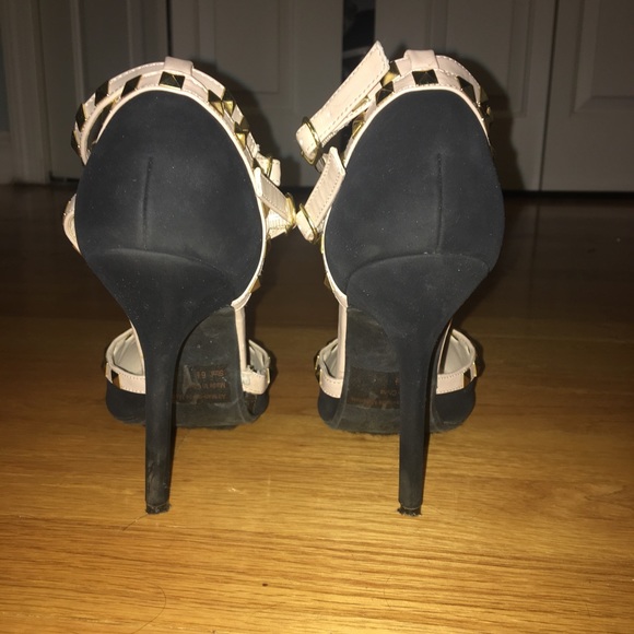 Black 4.5" high black heels - Picture 5 of 6