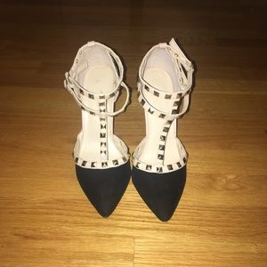 Black 4.5" high black heels