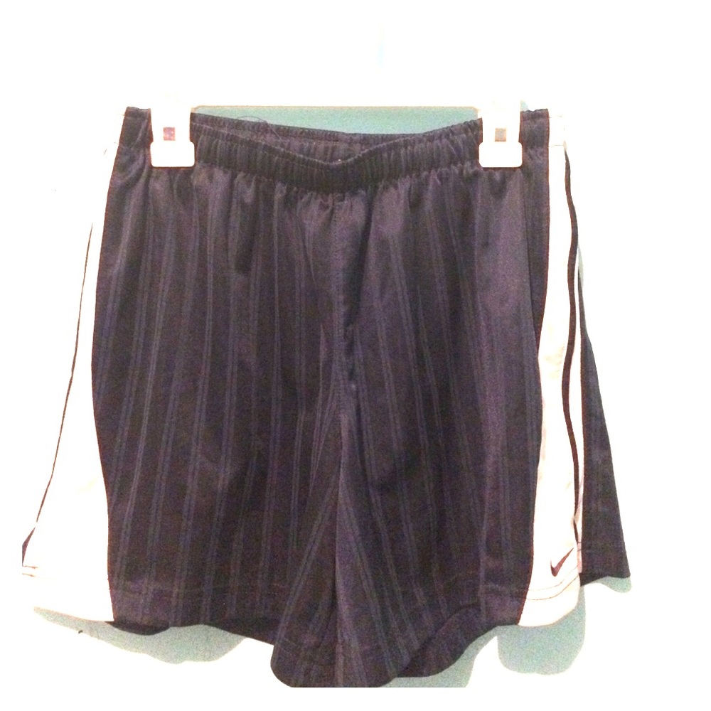 Navy blue Nike woman's exercise shorts