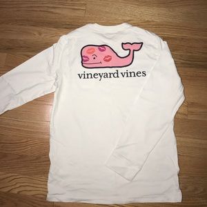 Vineyard vines Valentine's Day long sleeve tee❤️