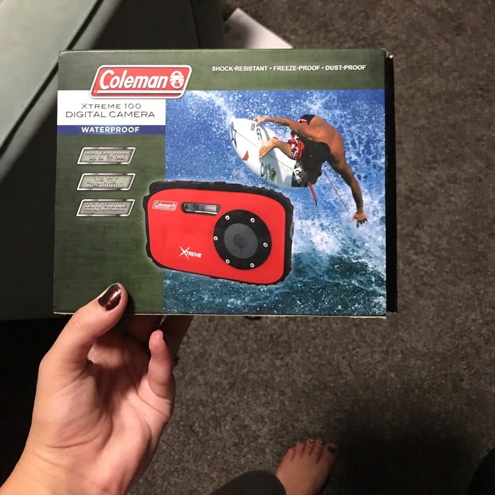 Waterproof digital camera