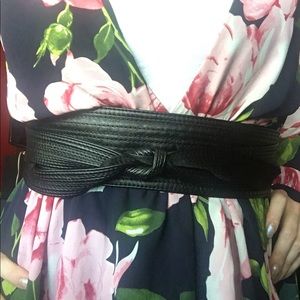 Black Wrap Belt