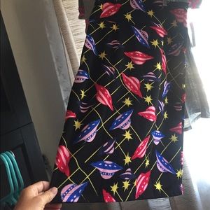 NWT lularoe Cassie sz large w/spaceships
