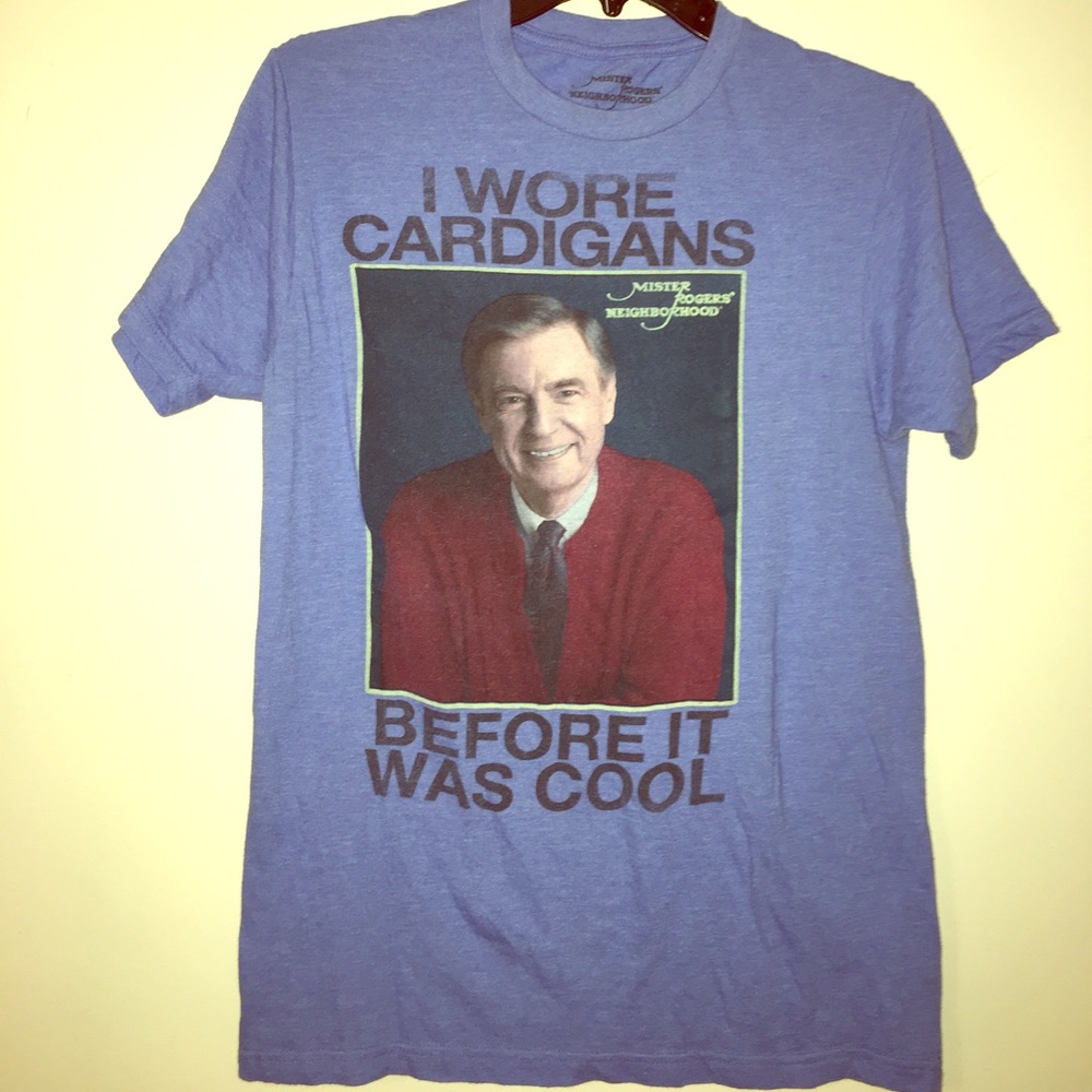 Mr.Rogers light blue graphic T 💙
