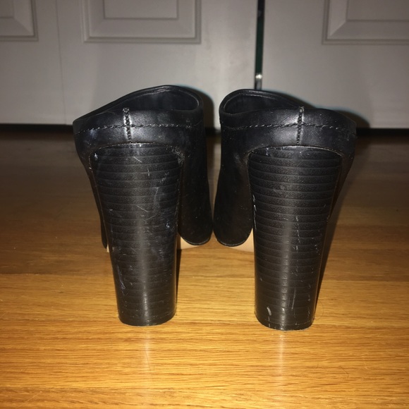 Size 7 faux leather heels - Picture 5 of 5