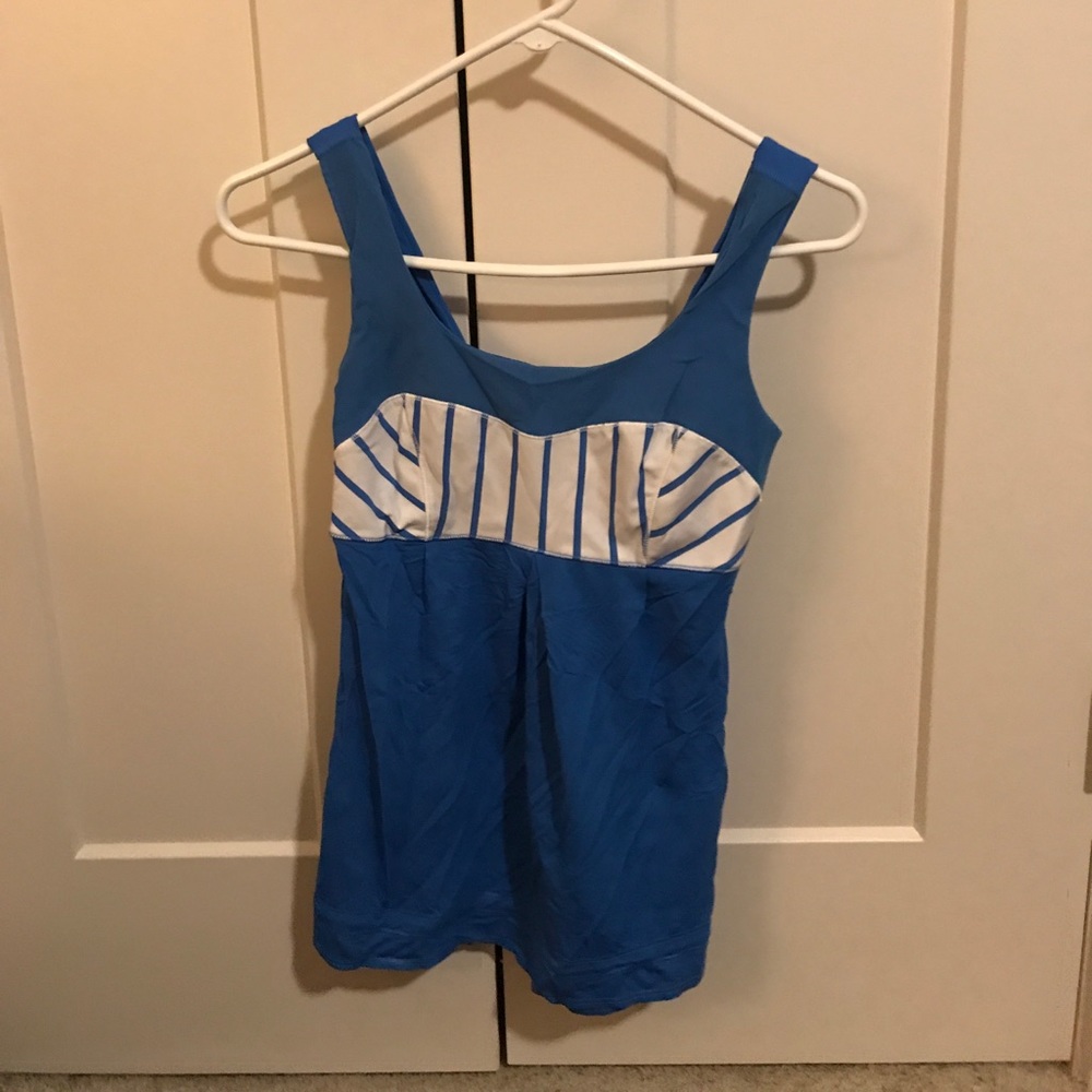 Lululemon workout tank!