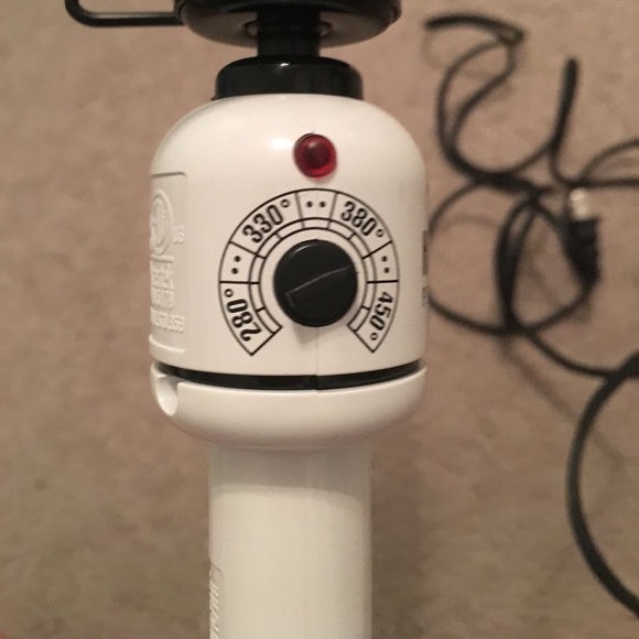Brand new Hot Tools curling wand!