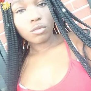 Meet your Posher, Marcella